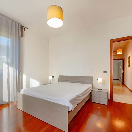 Casa Laura, Apartman Torri del Benaco