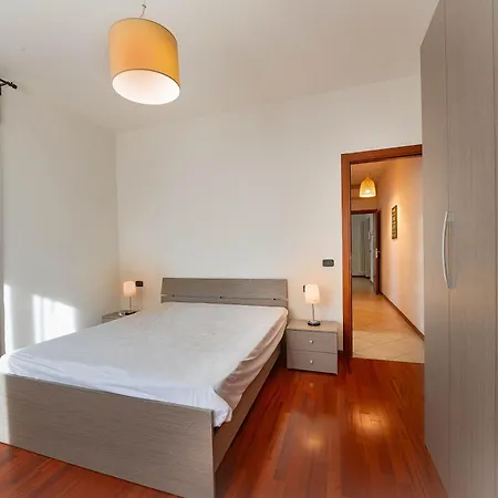 Casa Laura, *