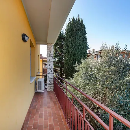 Casa Laura, Apartman Torri del Benaco